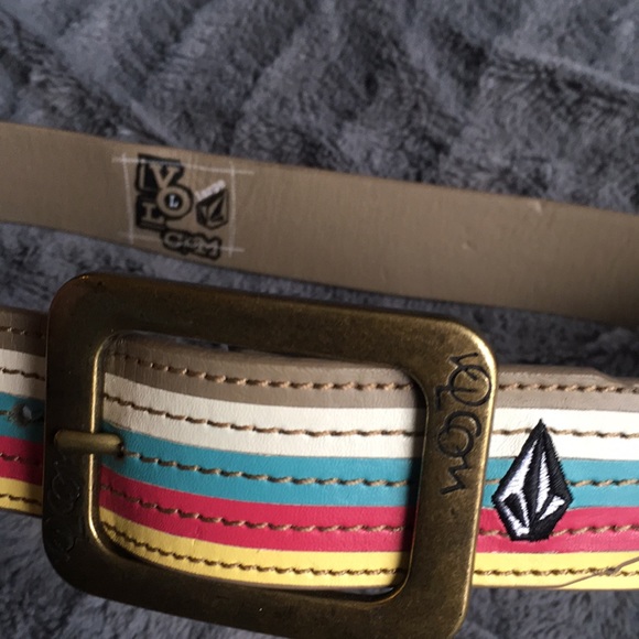 Gently used Volcom belt - Picture 6 of 9